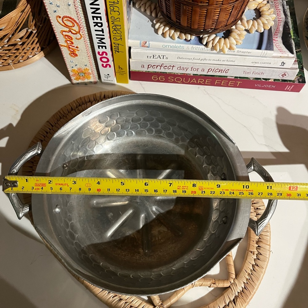 Everlast Aluminum Floral Casserole Dish - Picture 7 of 10